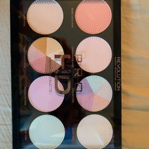 REVOLUTION GLOW GETTER PALETTE